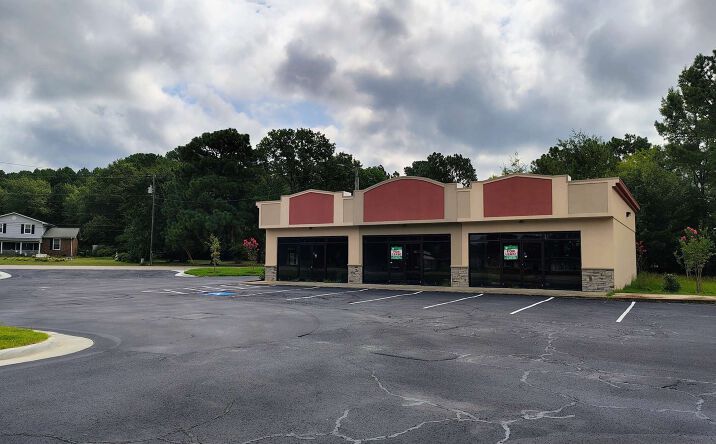 Pictures of Retail property located at 844 Lillington Hwy, Spring Lake, NC 28390 for sales - image #1