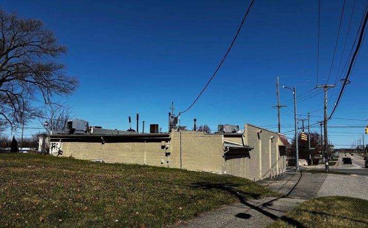 Pictures of Retail property located at 3992 Auburn Rd & 3020 Adams Rd, Auburn Hills, MI 48326 for sales - image #1