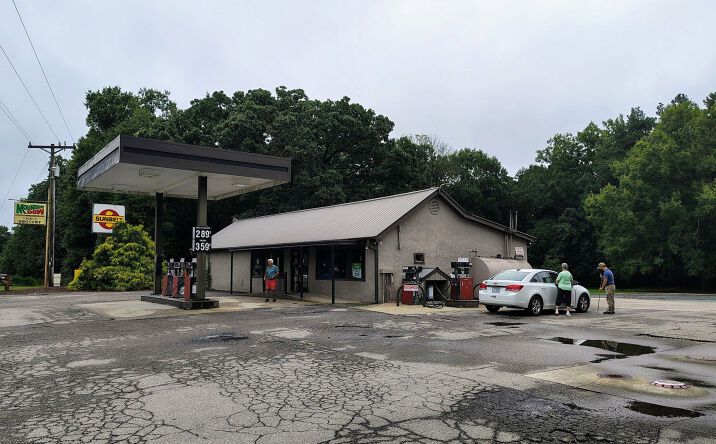Pictures of Retail property located at 3456 NC-705, Robbins, NC 27325 for sales - image #1