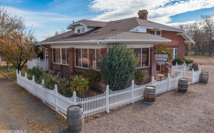 Pictures of Retail, Office, Mixed Use property located at 315 S Willard Street, Cottonwood, AZ 86326 for sales - image #1