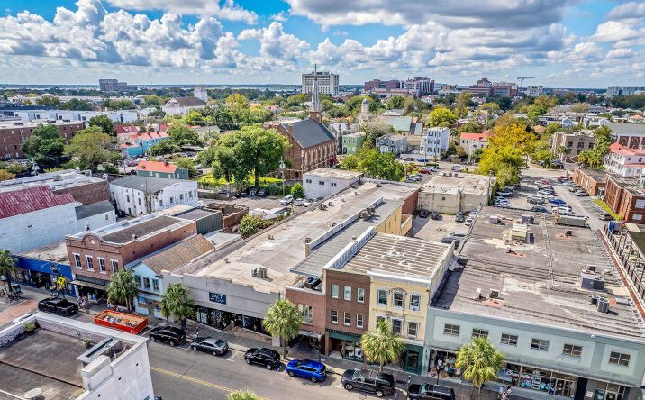 Pictures of Multifamily property located at 487 King Street Unit 202, Charleston, SC 29403 for sales - image #1
