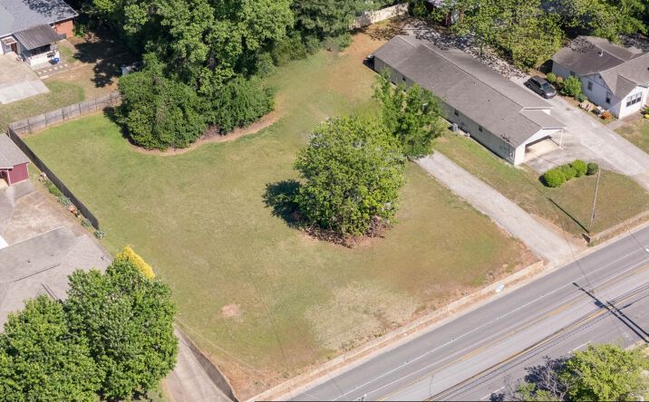 Pictures of Land, Multifamily property located at 2505 Whitesburg Dr, Huntsville, AL 35801 for sales - image #1
