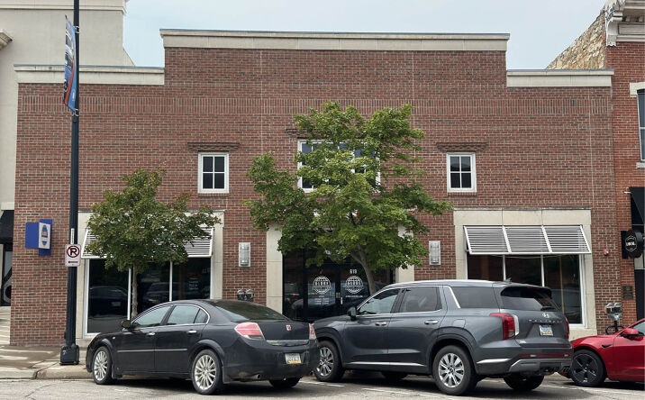 Pictures of Retail property located at 619 Massachusetts St, Lawrence, KS 66044 for sales - image #1