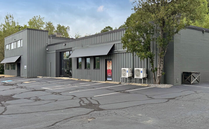Pictures of Retail property located at 1191 Hooksett Rd, Hooksett, NH 03106 for sales - image #1