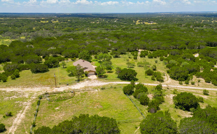 Pictures of Land property located at 1705 County Road  111, Lampasas, TX 76550 for sales - image #1