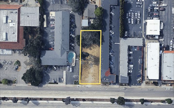 Pictures of Land property located at 2122 N Fremont St, Monterey, CA 93940 for sales - image #1