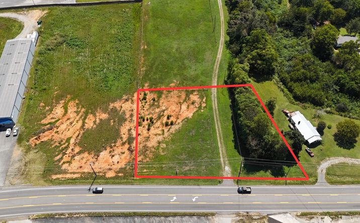 Pictures of Land property located at 4382 GA-136, Trenton, GA 30752 for sales - image #1