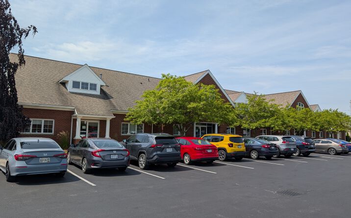 Pictures of Office property located at 6145 Park Square Dr, Lorain, OH 44053 for sales - image #1