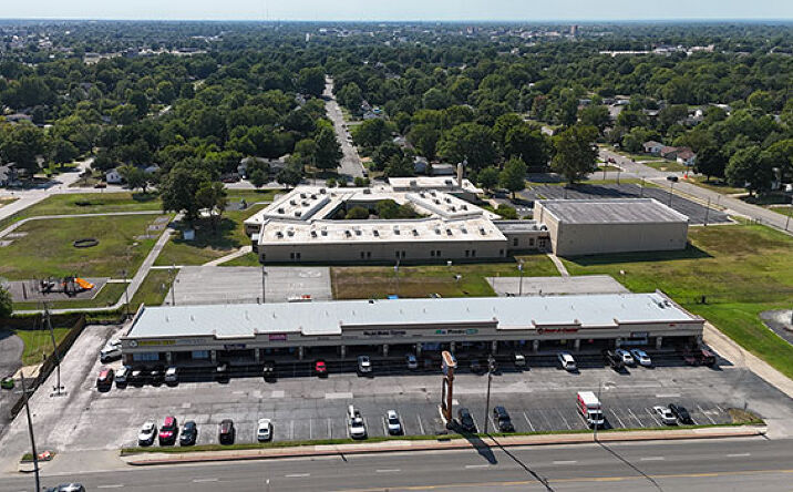 Pictures of Retail property located at 1202 S Rangeline Rd, Joplin, MO 64801 for sales - image #1