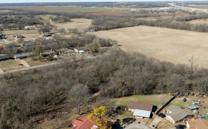 Pictures of Land property located at 808 S Dogwood Dr, Pauls Valley, OK 73075 for sales - image #1