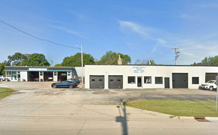 Pictures of Retail property located at 7501-7505 N Port Washington Rd, Glendale, WI 53217 for sales - image #1