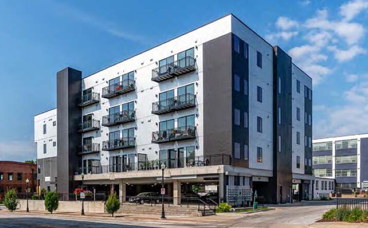 Pictures of Multifamily property located at 400 River St, Davenport, IA 52803 for sales - image #1