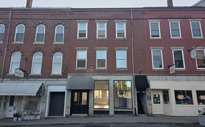 Pictures of Retail, Office property located at 429 Main St, Rockland, ME 04841-3383 for sales - image #1