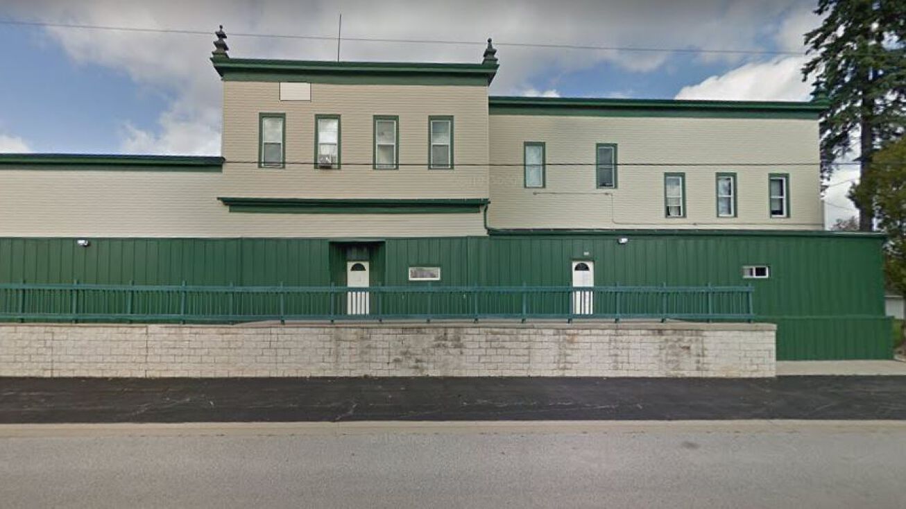 506 Forest Home Dr., Francis Creek, WI 54214 Multifamily Property for