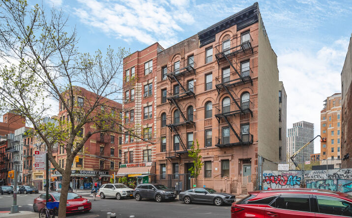 Pictures of Multifamily property located at 211 Henry St, New York, NY 10002 for sales - image #1