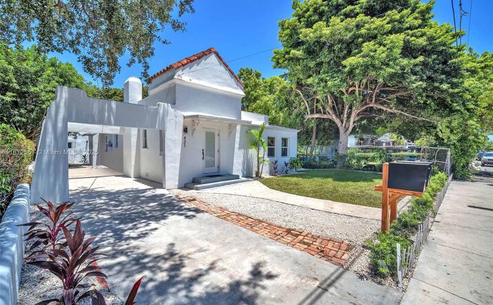 Pictures of Multifamily property located at 421 NW 59th St, Miami, FL 33127 for sales - image #1
