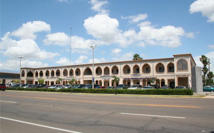 Pictures of Office property located at 526 S Closner Boulevard # B, Edinburg, TX 78539 for sales - image #1