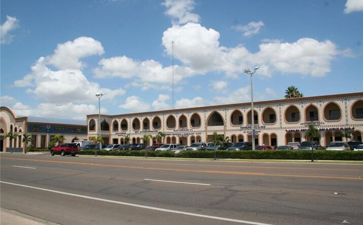 Pictures of Office property located at 524 S Closner Boulevard, Edinburg, TX 78539 for sales - image #1