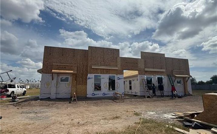 Pictures of Multifamily property located at 451 Frio Lane, Alamo, TX 78516 for sales - image #1