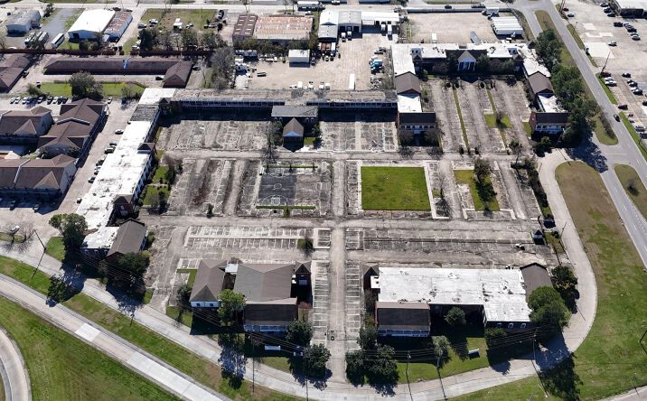 Pictures of Retail, Multifamily, Office, Mixed Use, Special Purpose property located at 2618 Wooddale Blvd, Baton Rouge, LA 70805 for sales - image #1