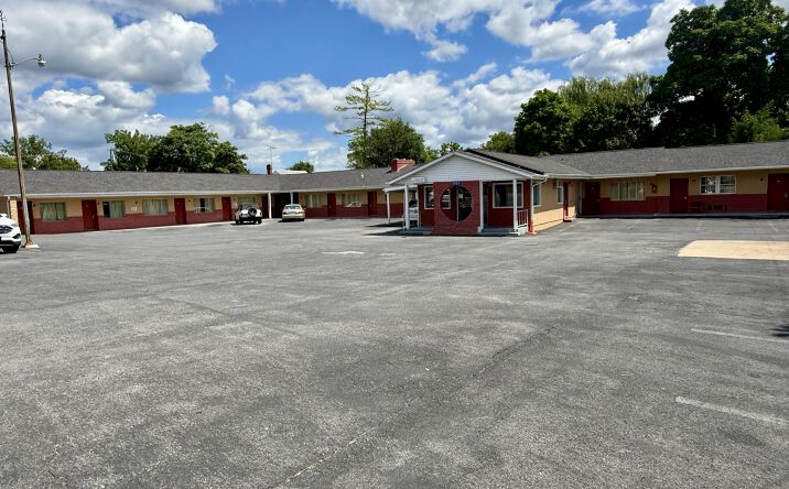 Pictures of Hospitality property located at 1024 Winchester Ave, Martinsburg, WV 25401 for sales - image #1