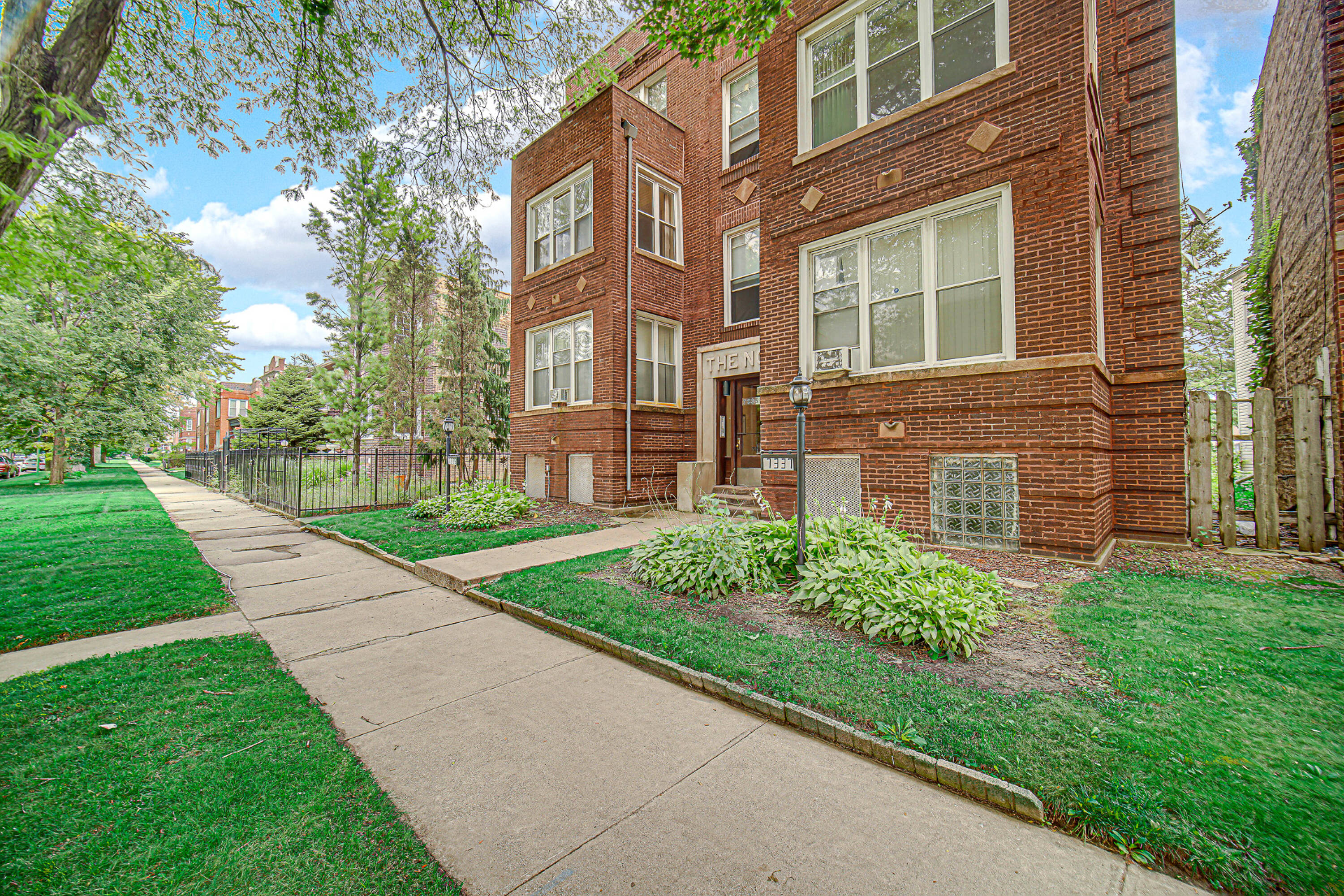 7335 S Michigan Ave, Chicago, IL 60619 | Crexi.com
