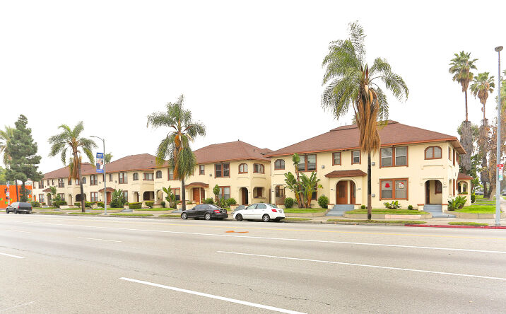 Pictures of Multifamily property located at 3995 S Harvard Blvd, Los Angeles, CA 90062 for sales - image #1