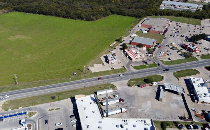 Pictures of Land property located at 5611 S IH 35W, Alvarado, TX 76009 for sales - image #1