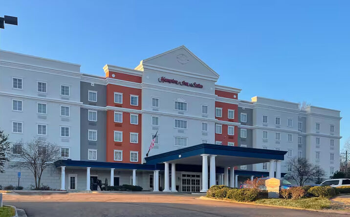 Pictures of Hospitality property located at 3330 Clay St, Vicksburg, MS 39183 for sales - image #1