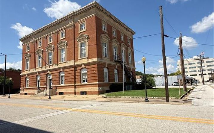 Pictures of Retail, Hospitality, Mixed Use property located at 201 N Main Street, Harrison, AR 72601 for sales - image #1