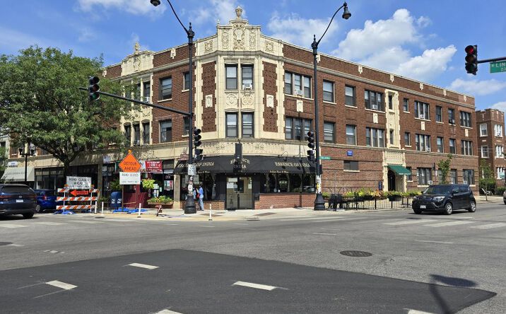Pictures of Special Purpose property located at 4601 N Lincoln Avenue, Chicago, IL 60625 for sales - image #1