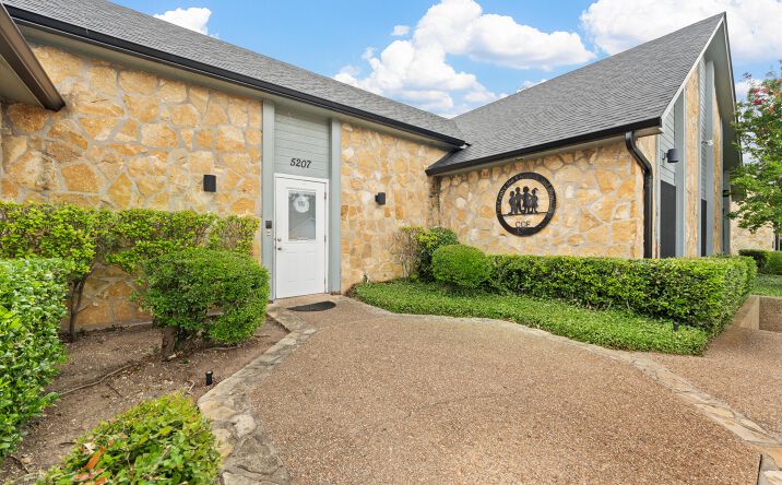 Pictures of Office property located at 5207 Lake Shore Dr, Waco, TX 76710 for sales - image #1