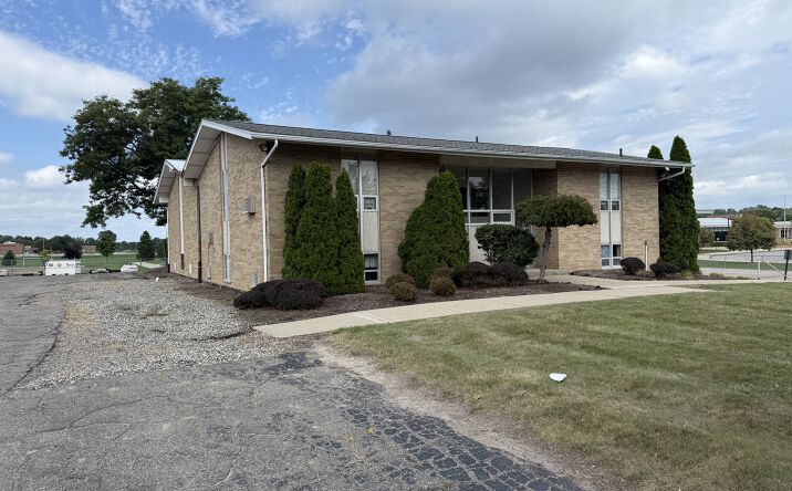 Pictures of Office, Special Purpose property located at 1996 W Oregon St, Lapeer, MI 48446 for sales - image #1