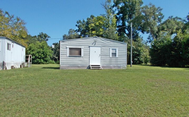 Pictures of Office property located at 7970 Johns Drive, Sneads, FL 32460 for sales - image #1