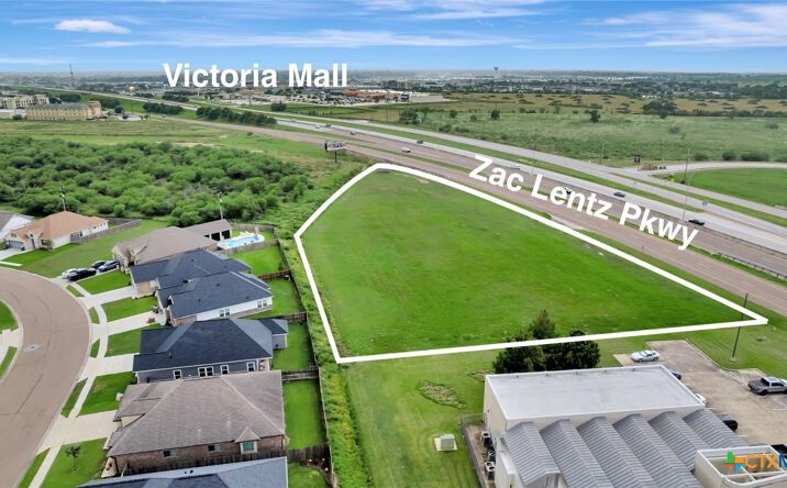 Pictures of Land property located at 6201 NE Zac Lentz Parkway, Victoria, TX 77904 for sales - image #1