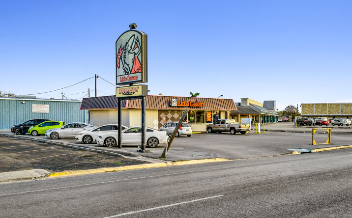 Pictures of Retail property located at 810 Morgan Blvd, Harlingen, TX 78550 for sales - image #1