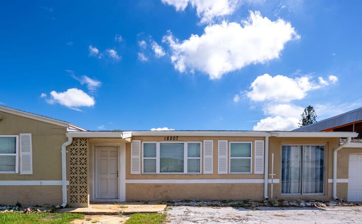 Pictures of Multifamily property located at 18207 Gulf Blvd, Redington Shores, FL 33708 for sales - image #1