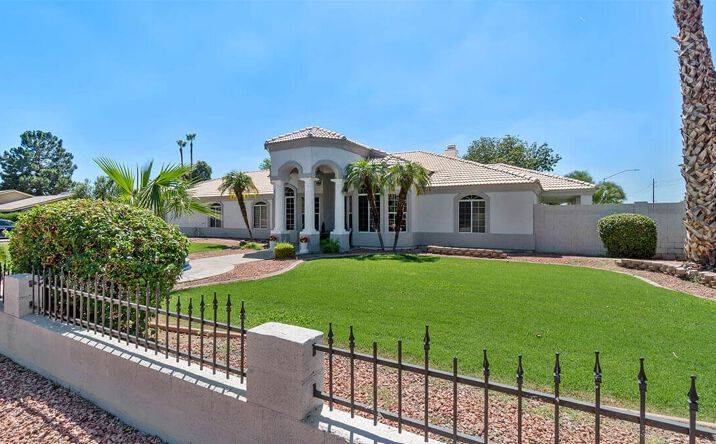 Pictures of Senior Living property located at 412 S 30th St, Mesa, AZ 85204 for sales - image #1