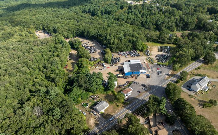 Pictures of Business for Sale, Industrial, Retail property located at 89 Newton Rd, Plaistow, NH 03865 for sales - image #1