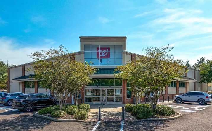 Pictures of Retail property located at 205 W Madison St, Starke, FL 32091 for sales - image #1