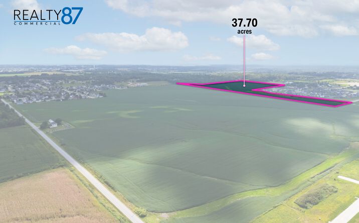 Pictures of Land property located at North Center Point Road, Robins, IA 52328 for sales - image #1