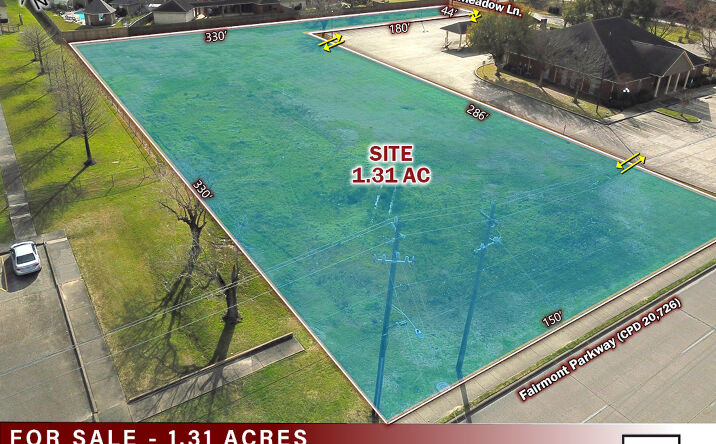 Pictures of Land property located at 960 Fairmont Pkwy, Pasadena, TX 77504 for sales - image #1