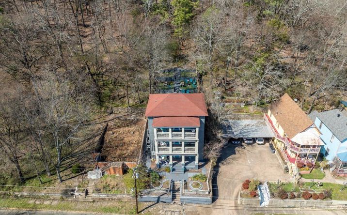 Pictures of Hospitality, Special Purpose, Business for Sale property located at 224 Court St, Hot Springs, AR 71901 for sales - image #1
