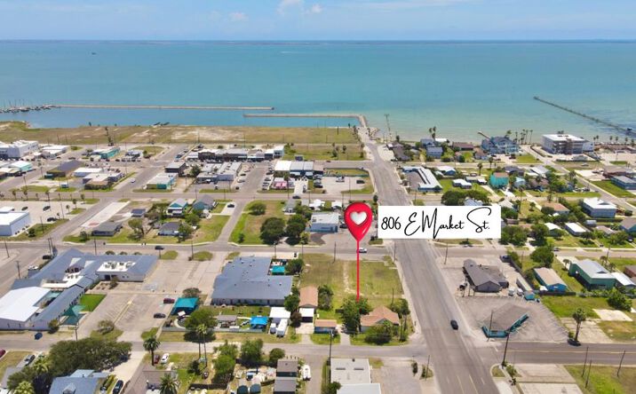 Pictures of Land property located at 806 E Market St, Rockport, TX 78382 for sales - image #1