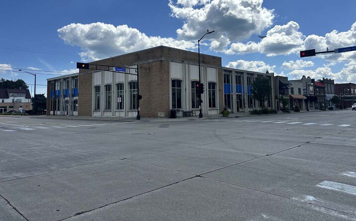 Pictures of Retail, Office property located at 4702 S Packard Ave, Cudahy, WI 53110 for sales - image #1