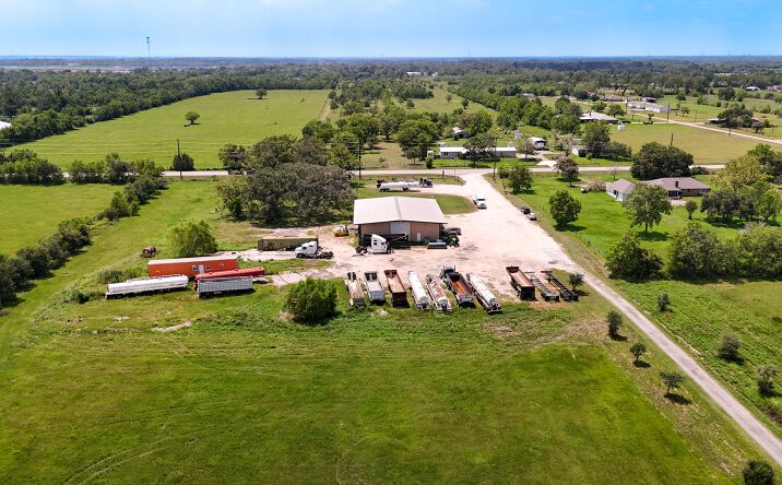 Pictures of Industrial, Mixed Use property located at 13500 Bohemian Hall Road, Crosby, TX 77532 for sales - image #1