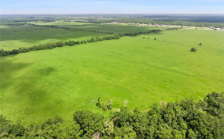 Pictures of Land property located at 886, 87, 88 Shamrock Dr, Bayou Gauche, LA 70030 for sales - image #1