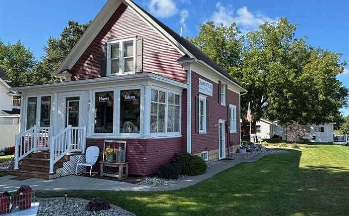Pictures of Retail property located at 917 N State Street, Waseca, MN 56093 for sales - image #1