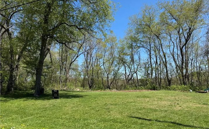 Pictures of Land property located at 16 Walnut St, Burgettstown, PA 15021 for sales - image #1