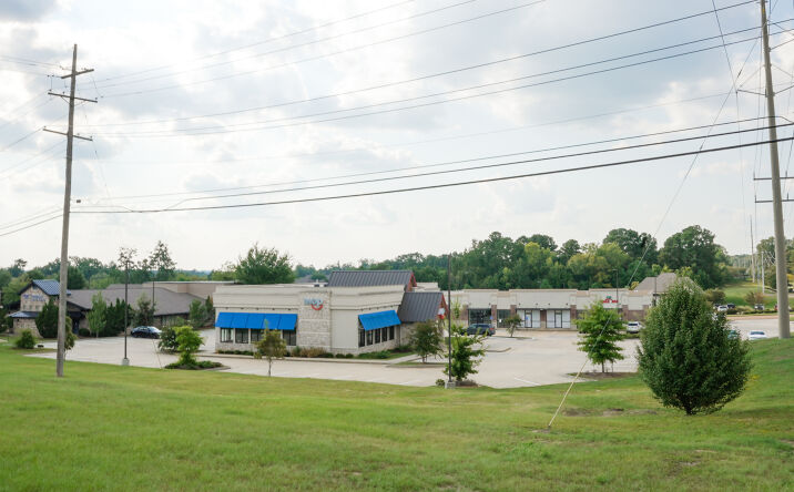Pictures of Retail property located at 5076 Lakeland Dr, Flowood, MS 39232 for sales - image #1